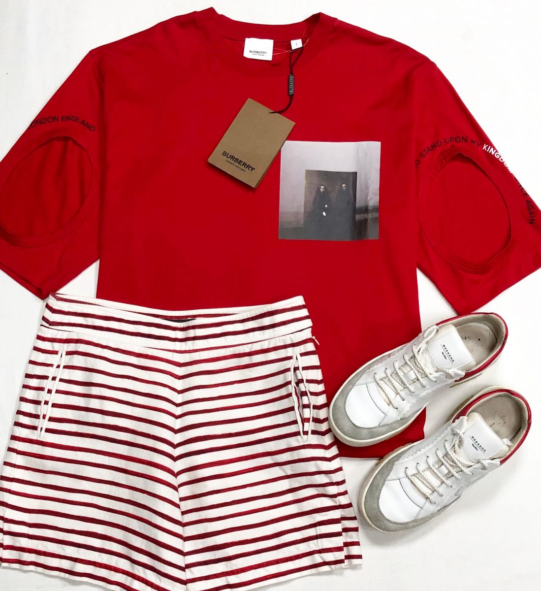 Шорты размер 40 цена 12 524 рубФутболка Burberry размер S цена 15 655 рубКроссовки Weekend/ Max Mara/размер 37 цена 10 959 руб