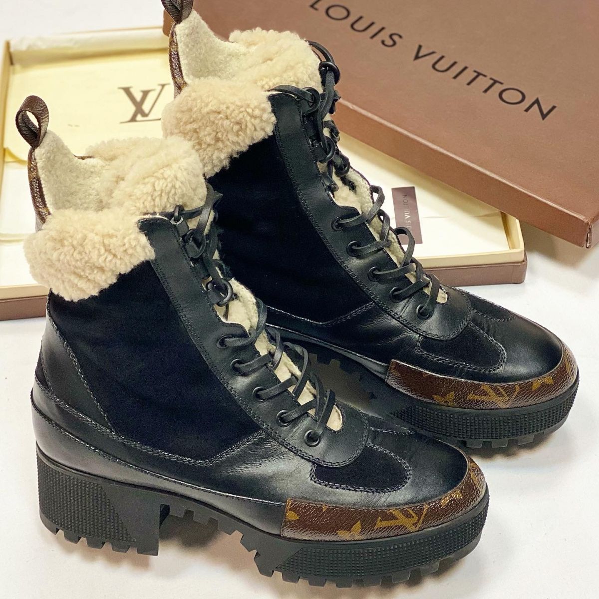 Ботинки / на меху / Louis Vuitton размер 38.5 цена 69 232 руб 