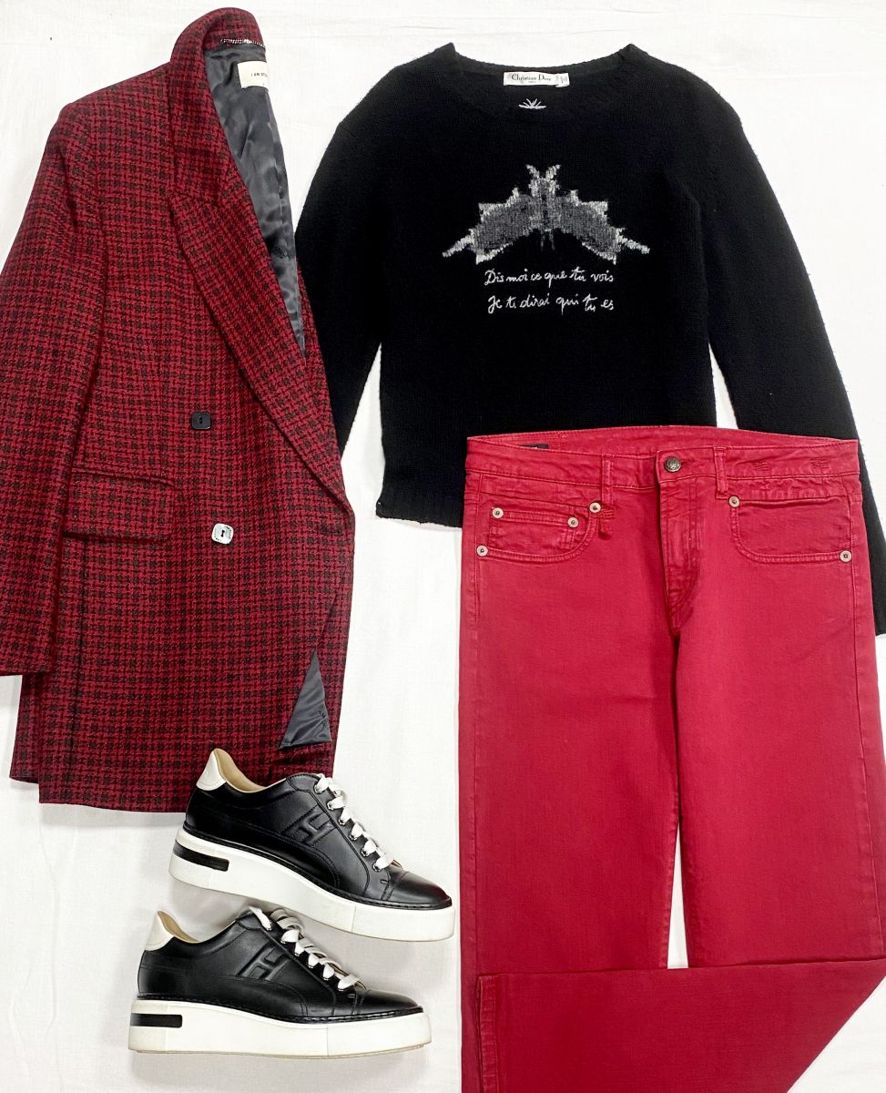 Кофта Christian Dior размер 40 цена 23 483 руб
Джинсы R13 размер 29 цена 23 483 руб
Жакет Lam Studio размер S цена 12 524 руб
Кеды Hermes 39 цена 78 275 руб