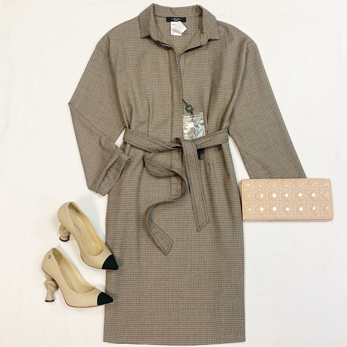 Платье Max Mara размер 46 цена 9 231 рубТуфли Chanel размер 37 цена 46 155 рубКлатч Dior