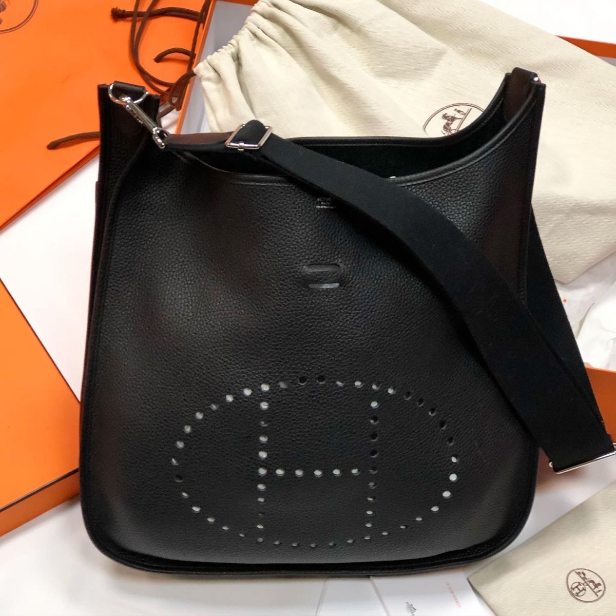 Сумка Hermes размер 35/35 цена 353 855 руб /новая/коробка/упаковка/карточки/ 