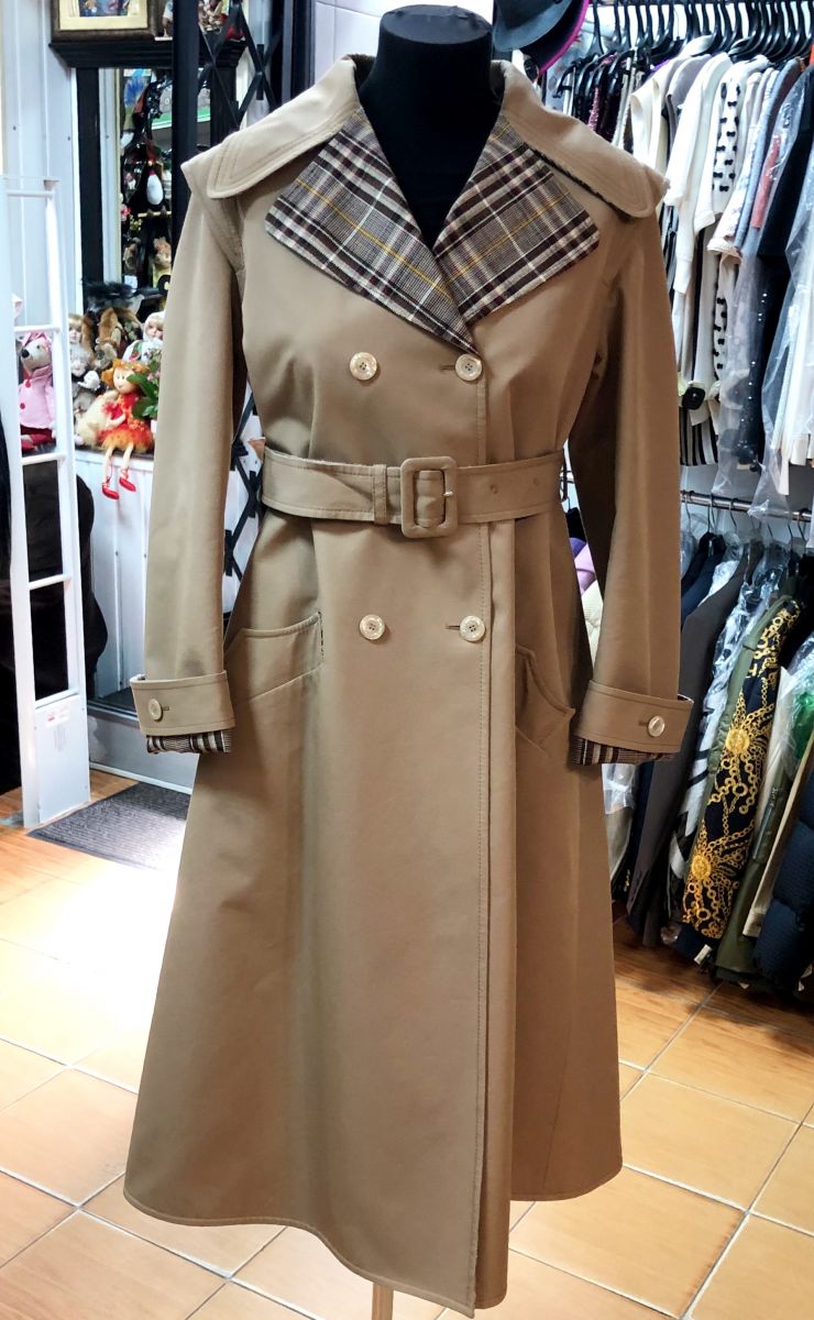 Плащ GUCCI размер 40
Цена 70 448 руб