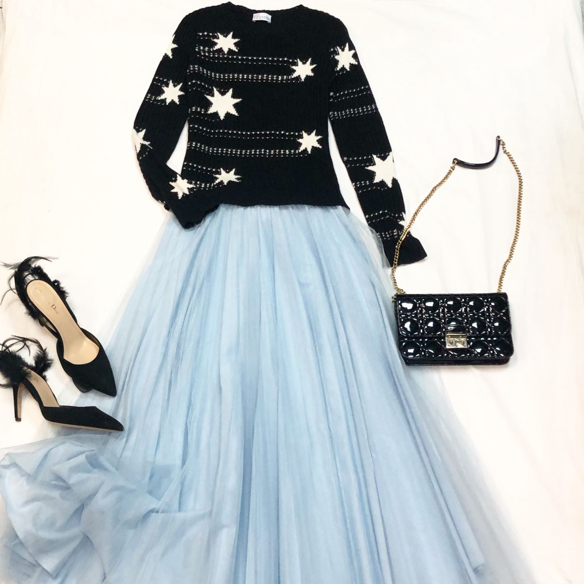 Свитер RED VALENTINO размер XS цена 4 616 руб Юбка размер S цена 6 154 руб Сумочка Christian Dior
