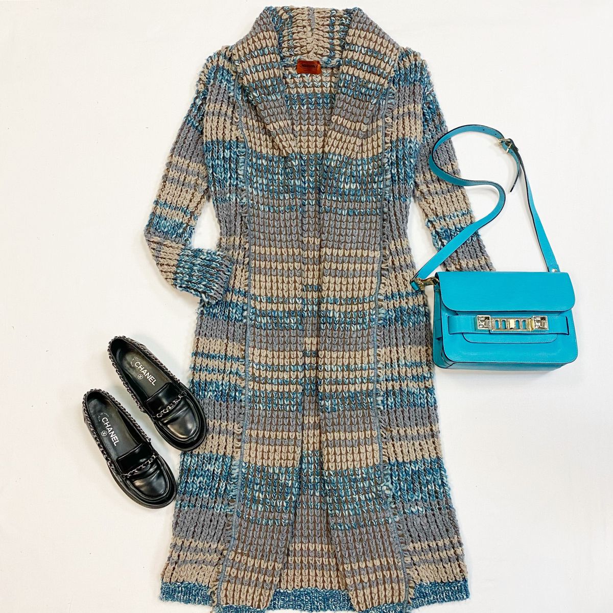 Кардиган Missoni размер S цена 12 308 рубЛоферы Chanel размер 36 цена 26 155 рубСумка Proenza Scholer