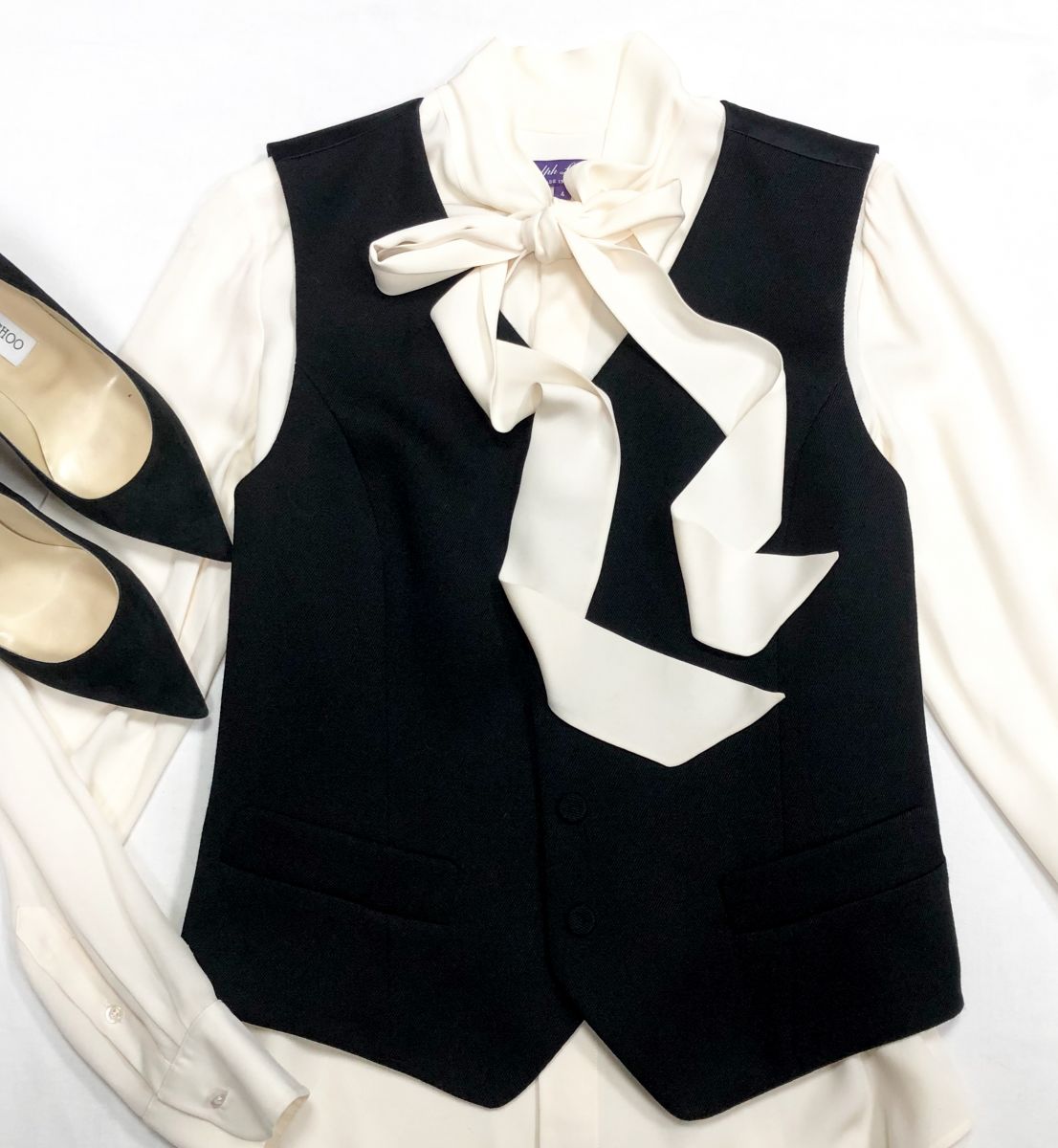 Жилет /двухсторонняя/ Chloe размер 40 цена 31 310 рубТуфли Jimmy Choo размер 38.5 цена 17 221 руб