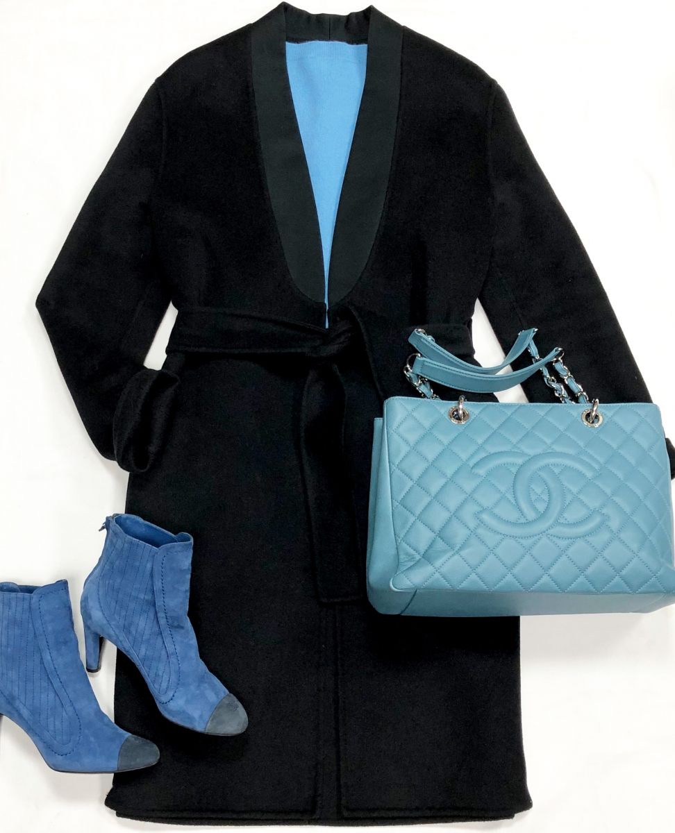 Пальто Gucci размер 46 цена 23 483 руб
Ботильоны Chanel размер 38 цена 26 614 руб
Сумка Chanel