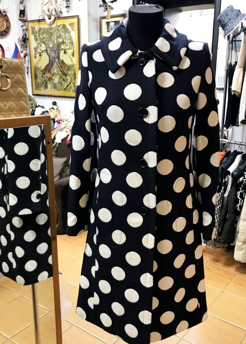 Пальто Moschino размер 42 цена 10 959 руб
