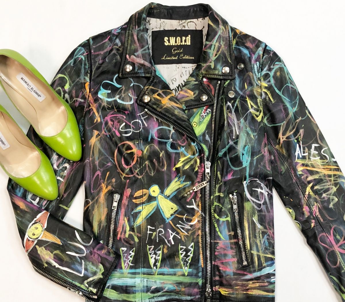 Куртка/кожа/ S.W.O.R.D размер 46 цена 23 078 рубТуфли Manolo Blahnik размер 38 цена 9 231 руб