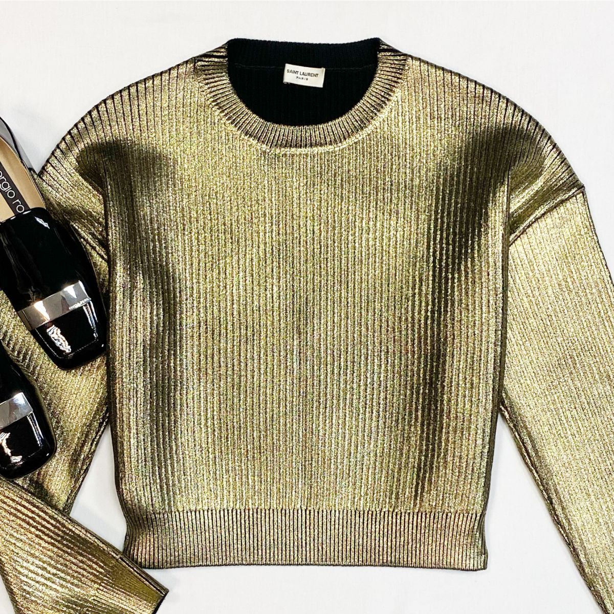 Кофта/люрекс/ Saint Laurent размер S цена 15 385 рубЛоферы Jil Sander размер 36 цена 23 078 руб