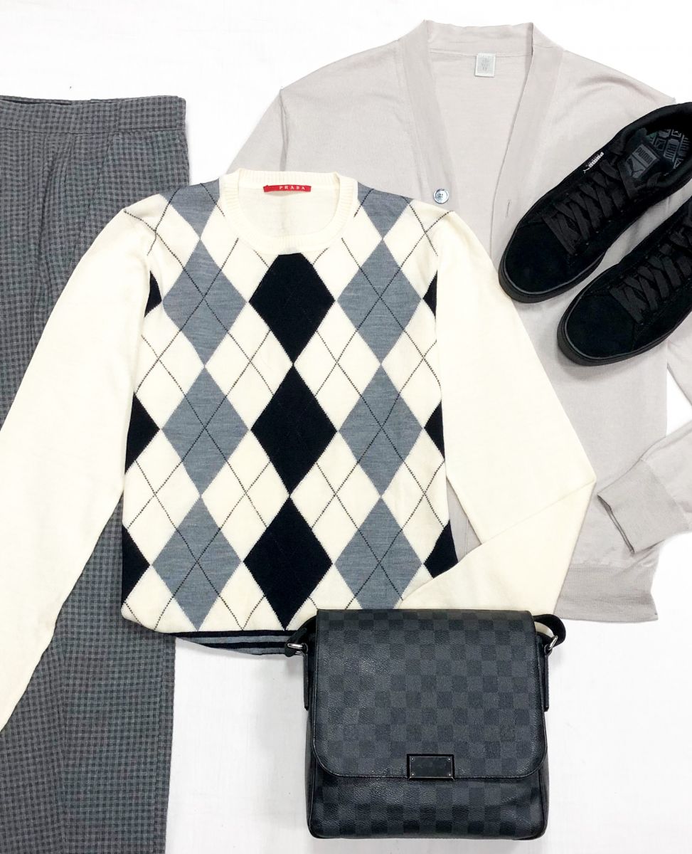 #mechtamen Кофта Prada размер 48 цена 7 828 руб
Кардиган Eleventy размер M цена 7 828 руб
Брюки Giorgio Armani размер цена 6 262 руб
Кеды /замша/ Puma размер 43 цена 6 262 руб
Сумка Louis Vuitton