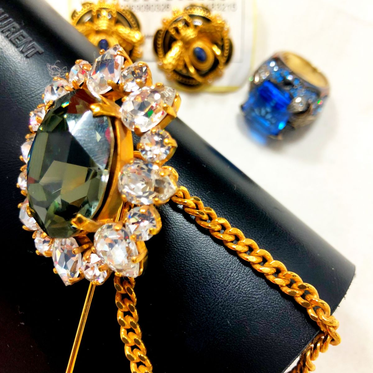 Брошка Dolce gabbana цена 10 959 руб