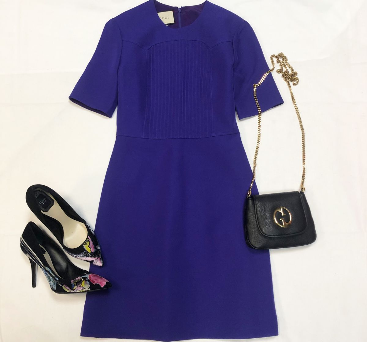 Платье Gucci размер 38/42 цена 10 770 руб 
Туфли Christian Dior размер 38 цена 15 385 руб 
Сумка Gucci