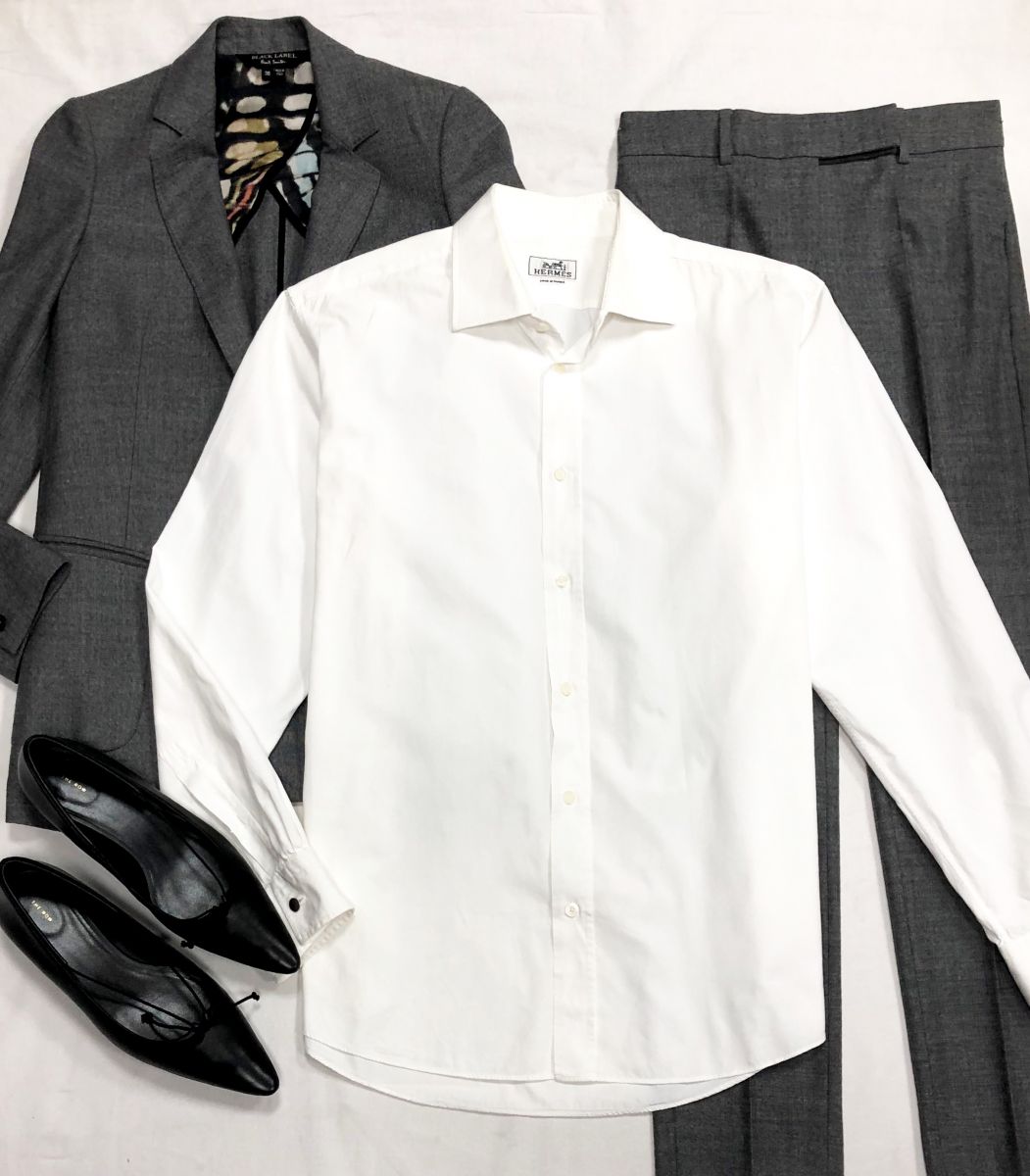 Костюм Paul Smith размер 38 цена 18 786 руб
Рубашка Hermès размер 43/17 цена 15 655 руб
Балетки The Row размер 39 цена 39 138 руб