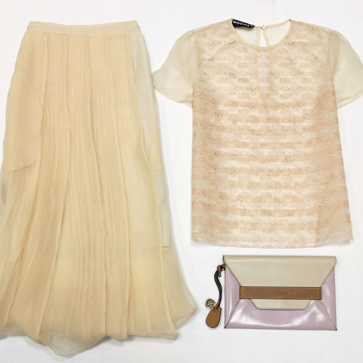 Костюм Rochas размер 42 цена 13 847 рубКлатч Escada
