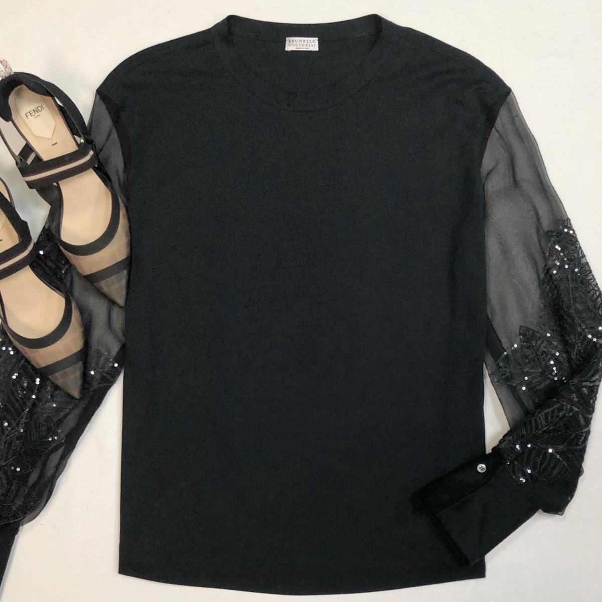 Кофта/пайетки/ Brunello Cuccinelli размер 40 цена 30 770 рубТуфли Fendi размер 39 цена 61 549 руб
