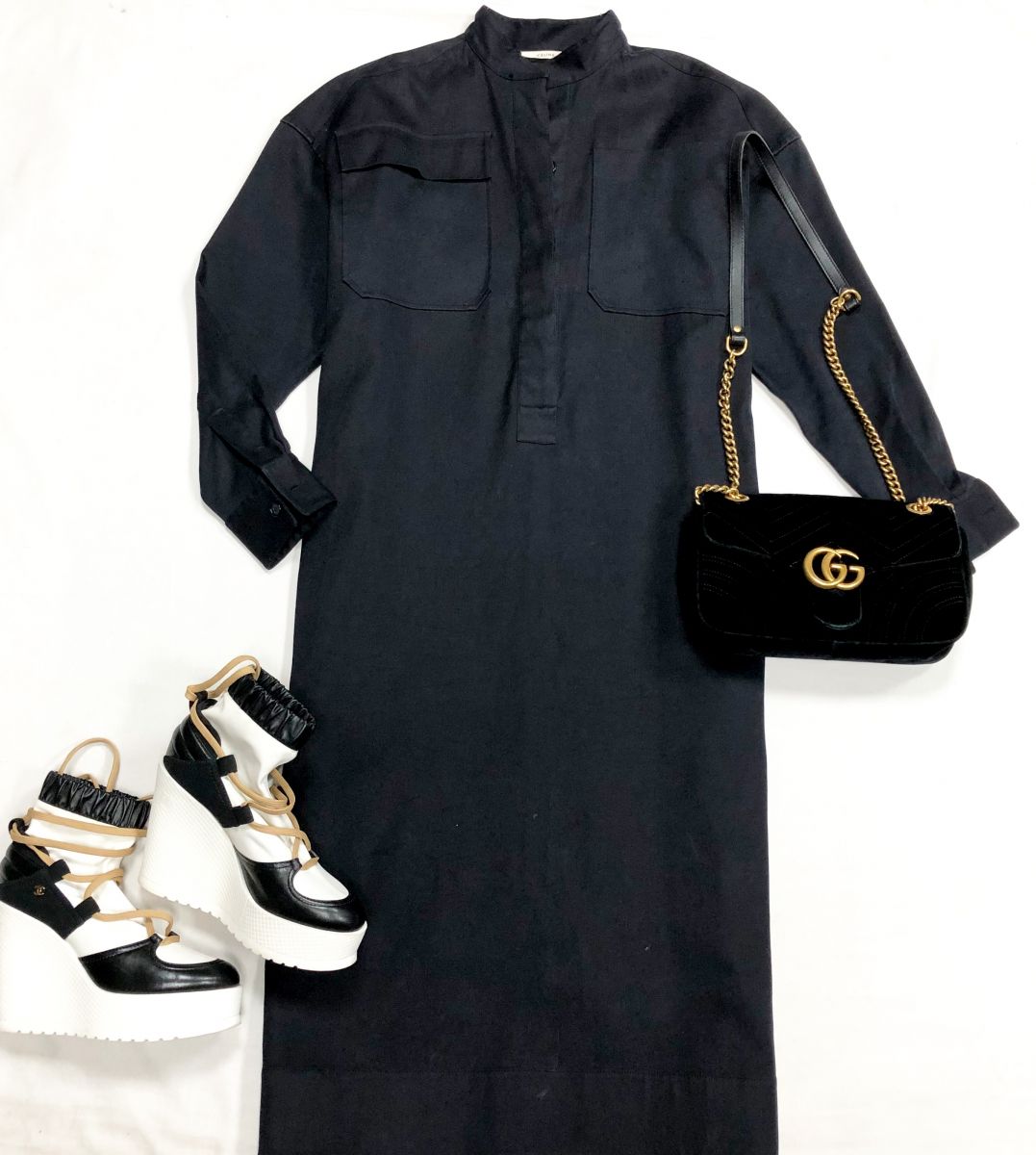 Платье Celine размер 36 цена 23 483 руб
Ботинки Chanel размер 38.5 цена 46 965 руб
Сумка Gucci
