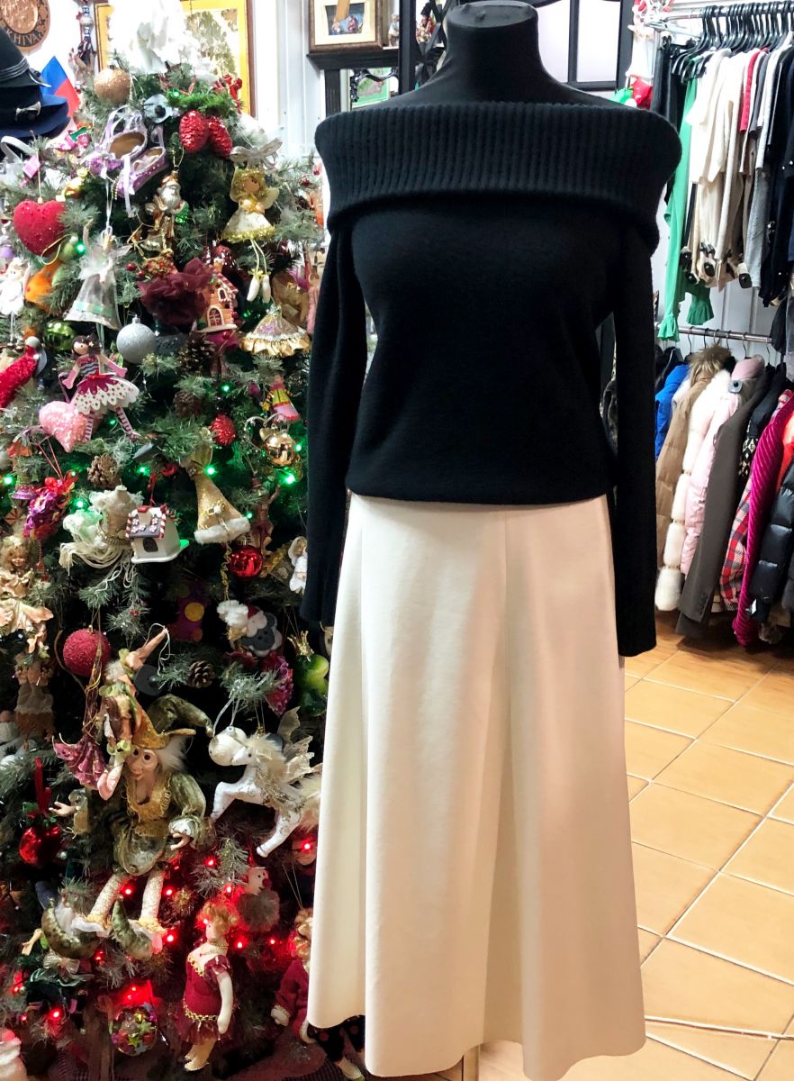 Кофта Prada размер 42 цена 15 655 руб
Юбка размер 38 цена 4 697 руб