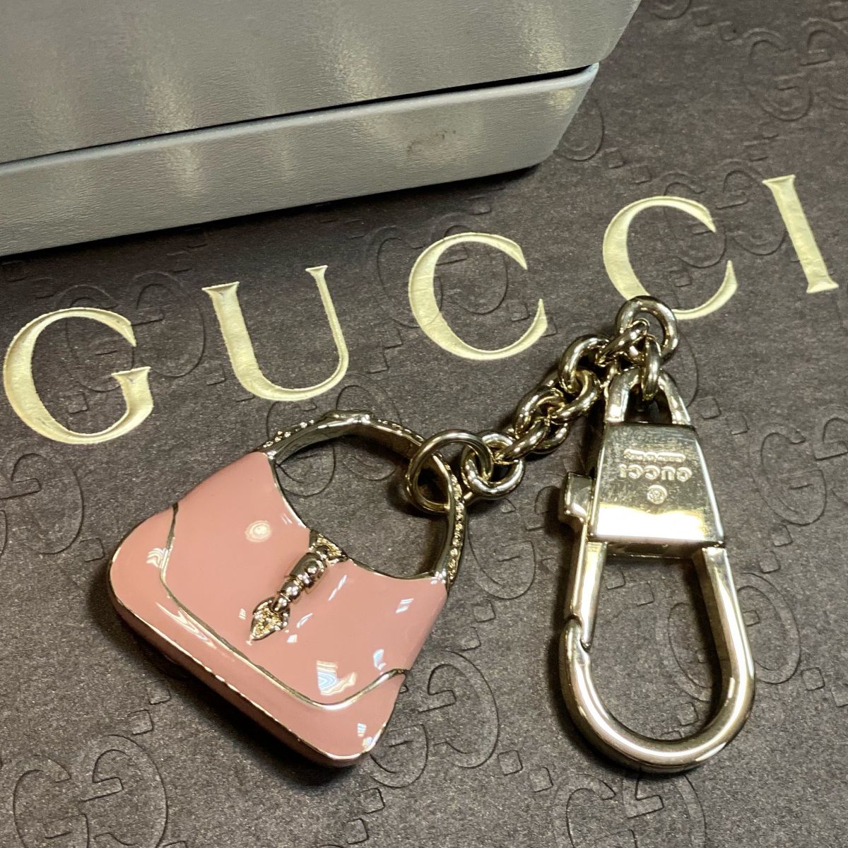 Брелок Gucci цена 3 078 руб 