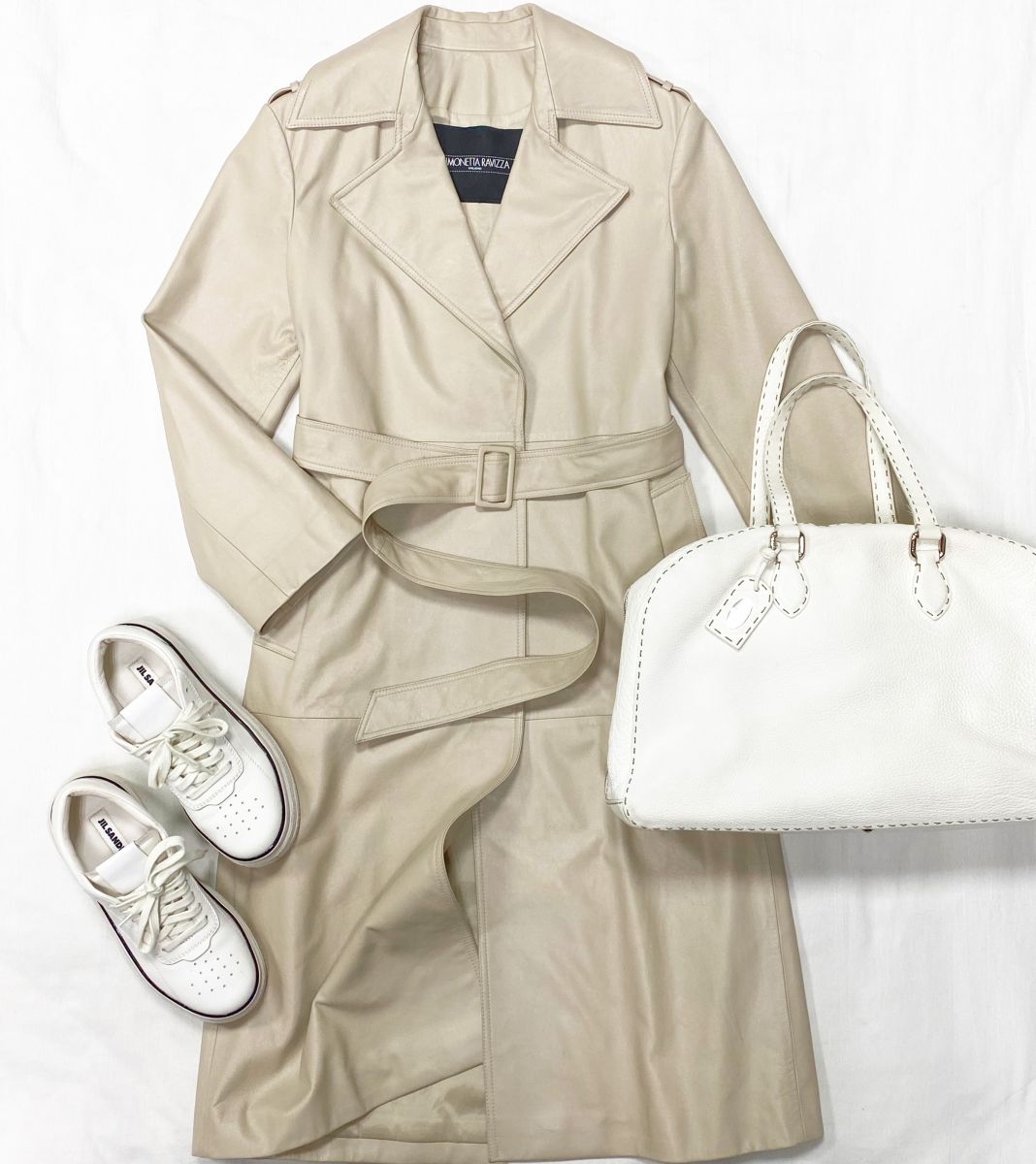 Пальто / кожа / Simonetta Ravizza размер 38 цена 46 965 руб 
Кроссовки Jil Sander размер 39 цена 31 310 руб 
Сумка Fendi