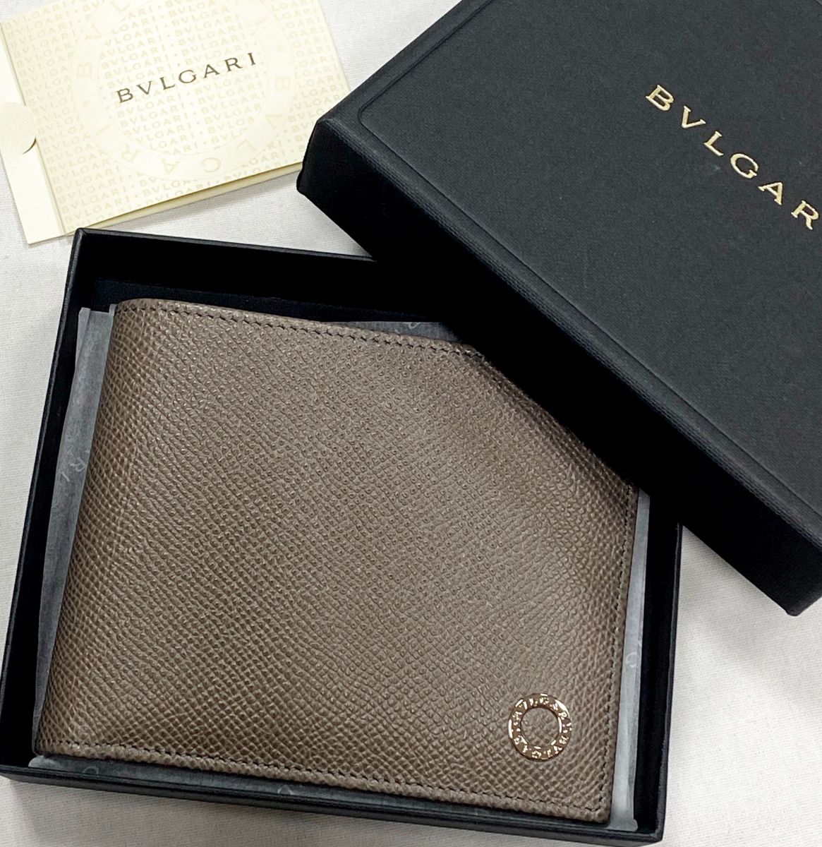 Кошелек Bvlgari цена 15 655 руб/ в коробке/ 
