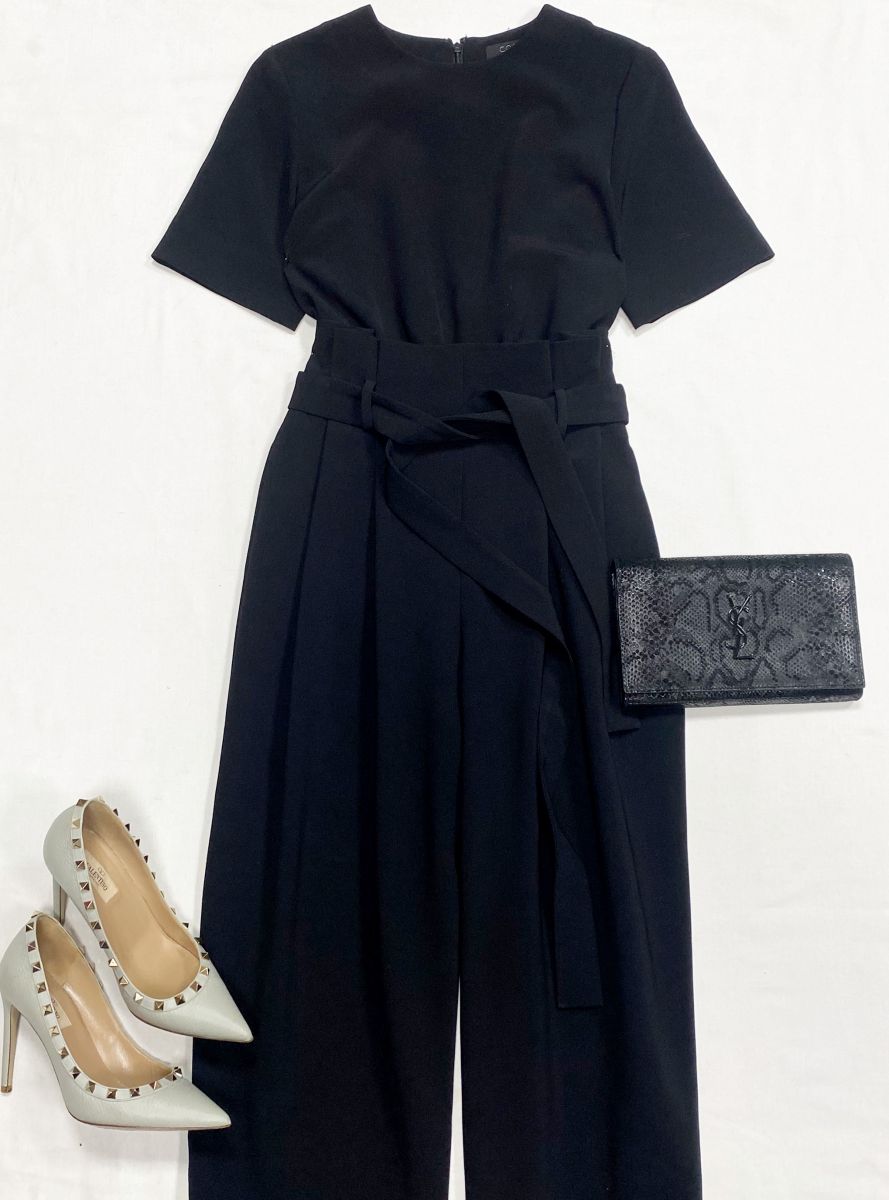 Комбинезон Cos размер 36 цена 6 262 руб
Туфли Valentino размер 37 цена 10 959 руб
Сумочка Ysl