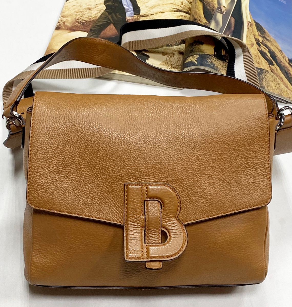 Сумка Boss размер 28/22 цена 23 483 руб
