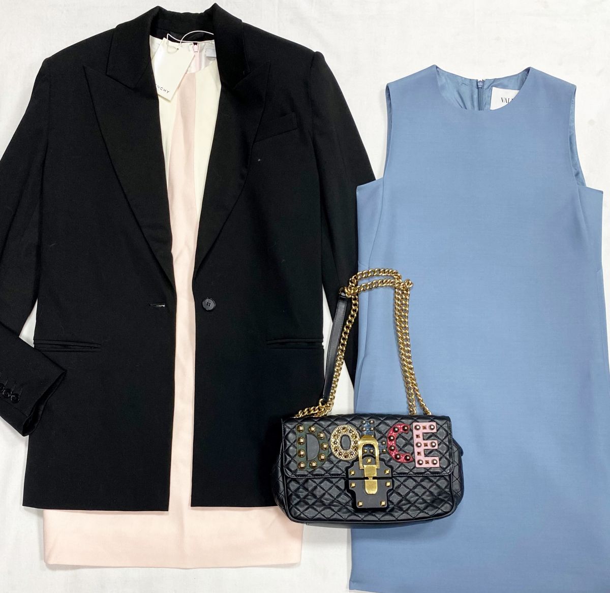 Платье Valentino размер 42 цена 15 655 руб
Жакет Namelazz размер M цена 10 959 руб
Платье Givenchy размер 40 цена 23 483 руб/ с биркой/
Сумка Dolce Gabbana 