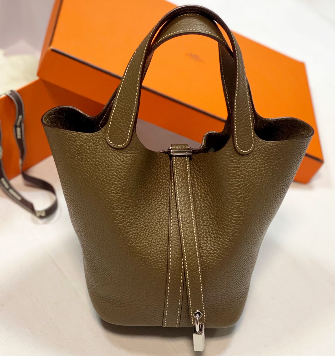 Сумка Hermes размер 18 цена 307 700 руб 