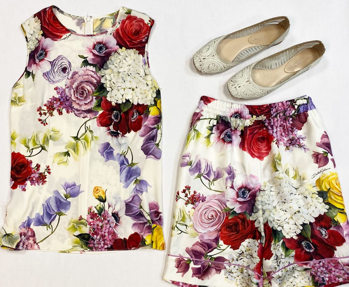 Костюм Dolce Gabbana размер 44 цена 18 462 руб
Балетки Ermanno Scervino размер 38 цена 7 693 руб 