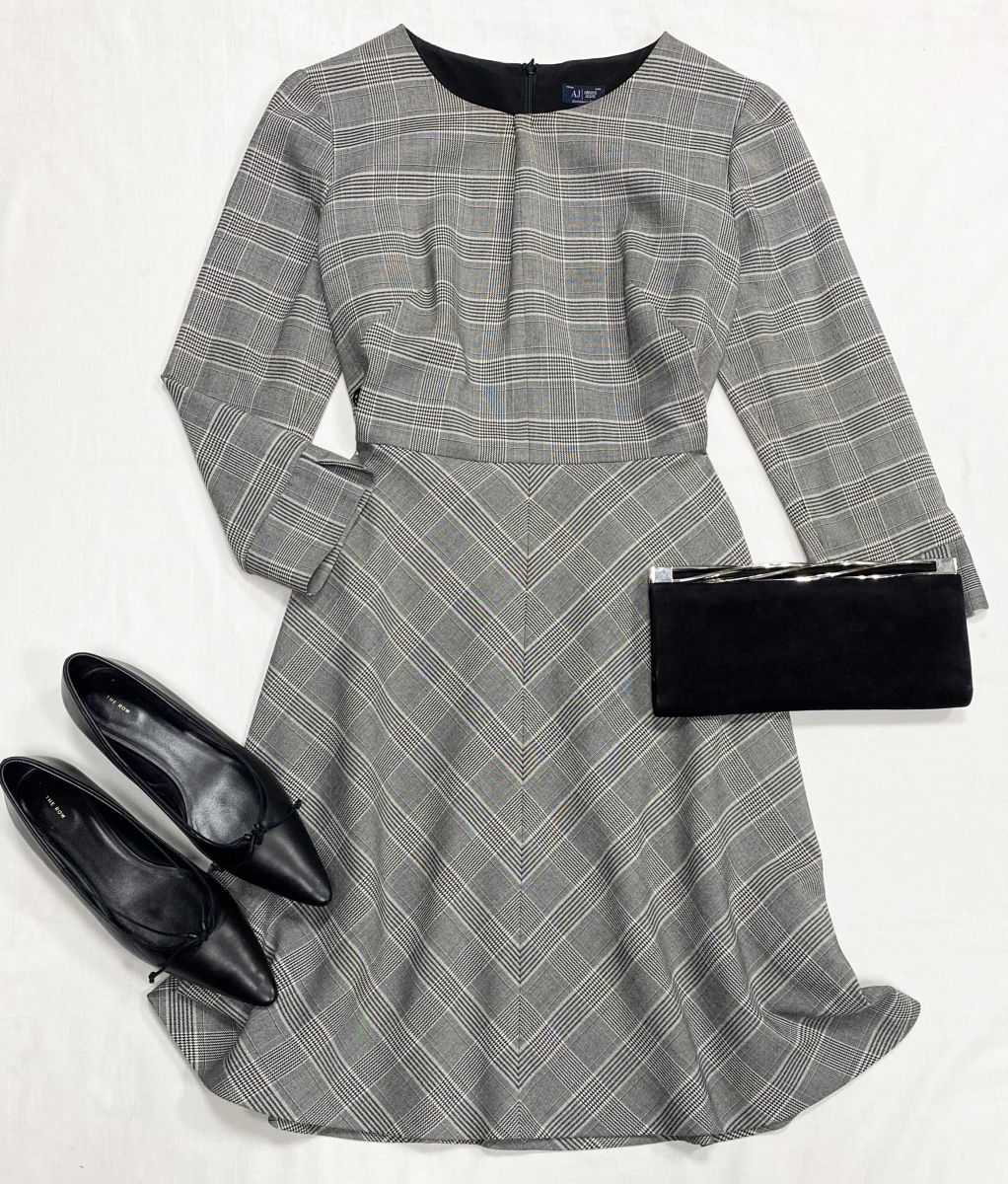 Платье Armani размер 48 цена 15 655 руб
Туфли The Row размер 39 цена 39 138 руб
Клатч Ralph Lauren 