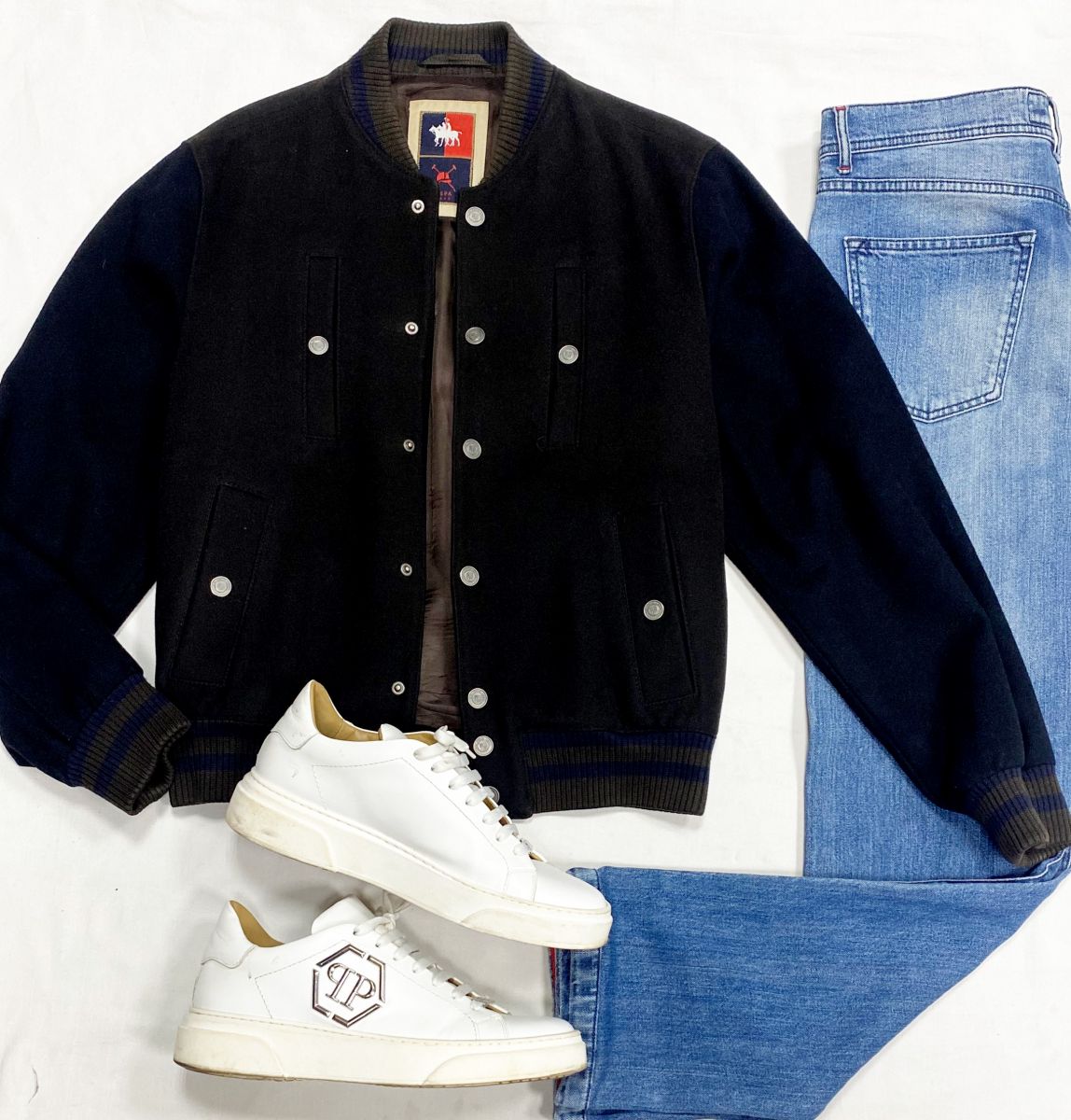 #mechtamen Джинсы Kiton размер 33 цена 10 959 руб
Бомбер Polo Ralph Lauren размер 50 цена 7 828 руб
Кеды Philipp Plein размер 43 цена 15 655 руб