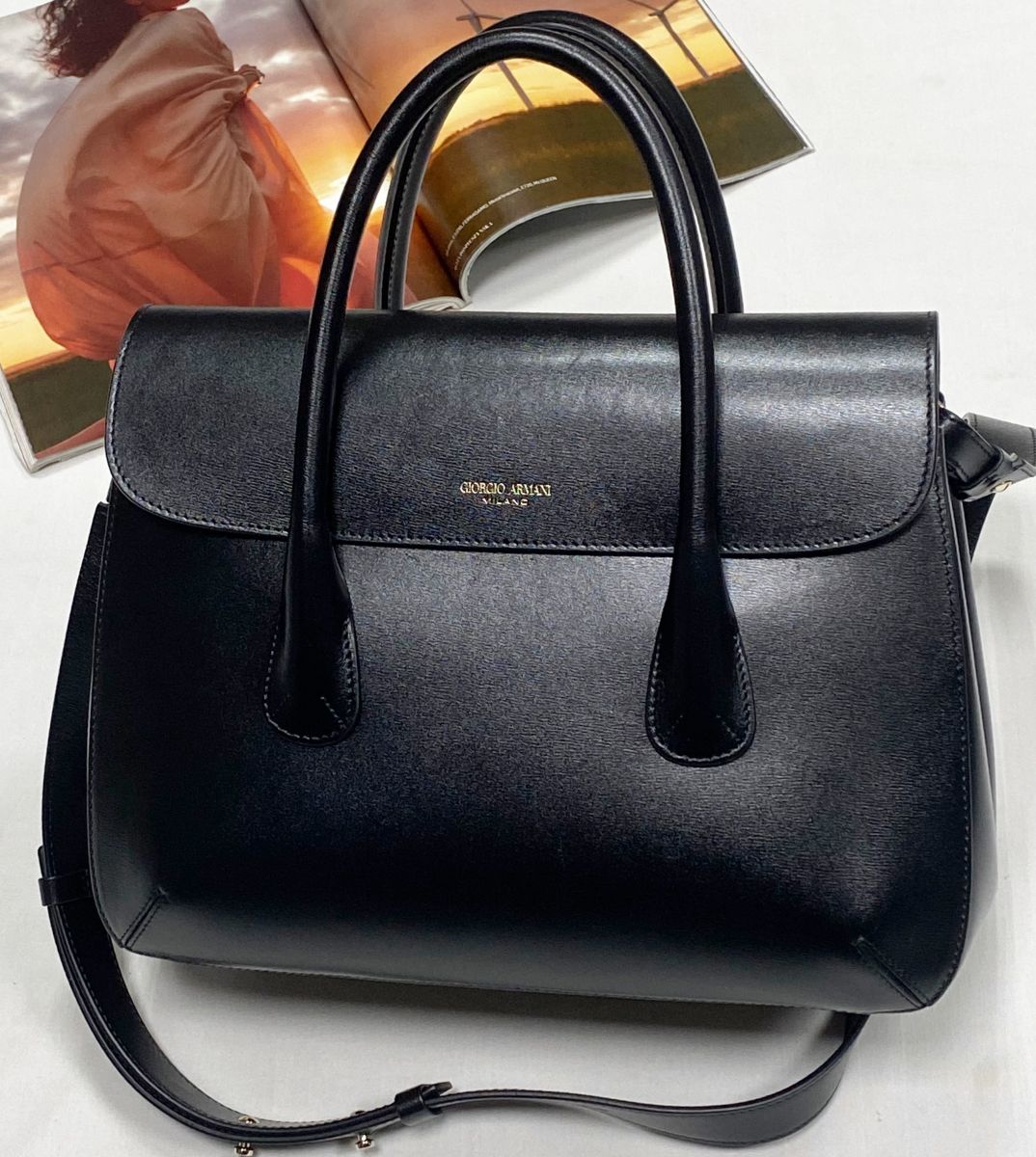 Сумка Giorgio Armani размер 30/22 цена 62 620 руб
