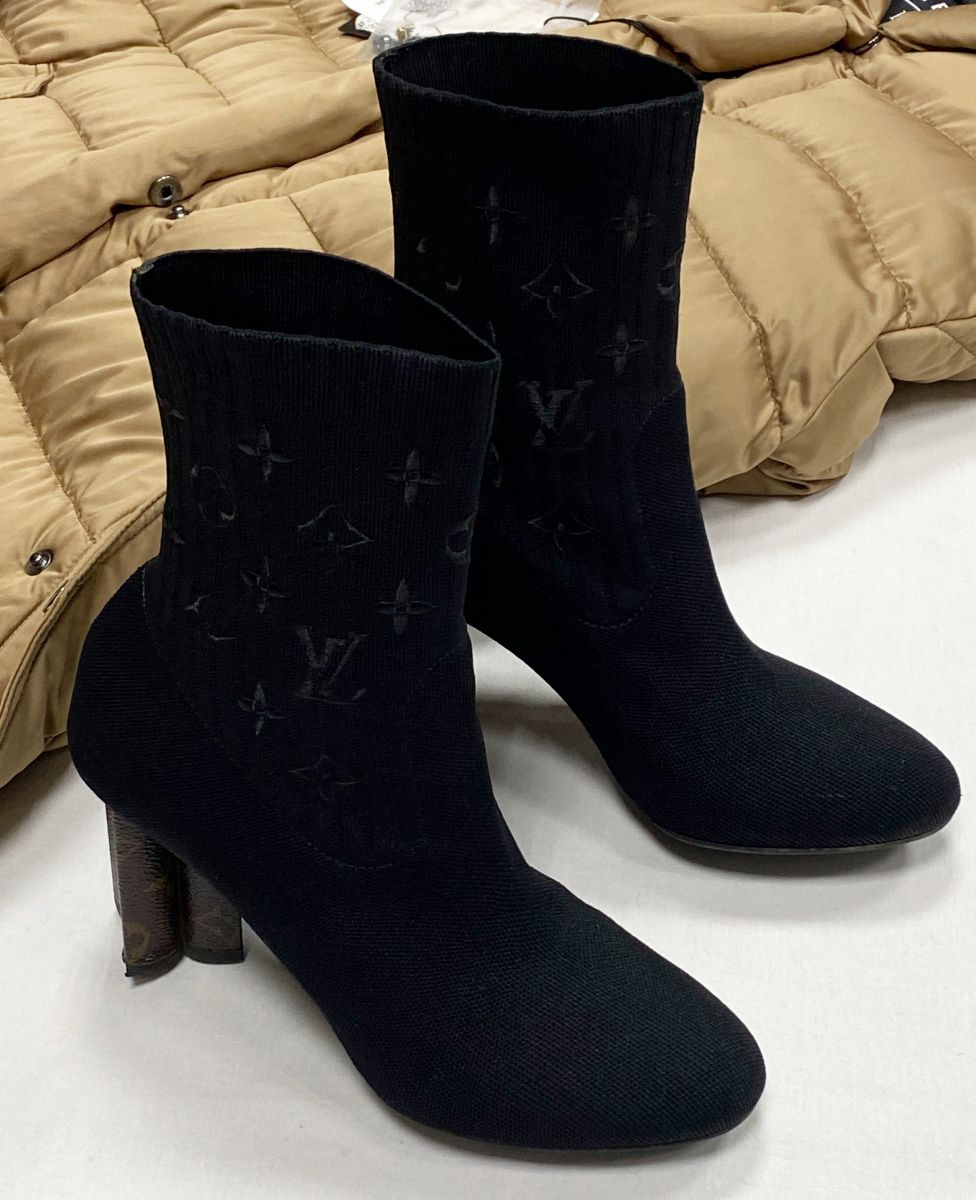 Ботильоны Louis Vuitton размер 38.5 цена 31  310 руб
