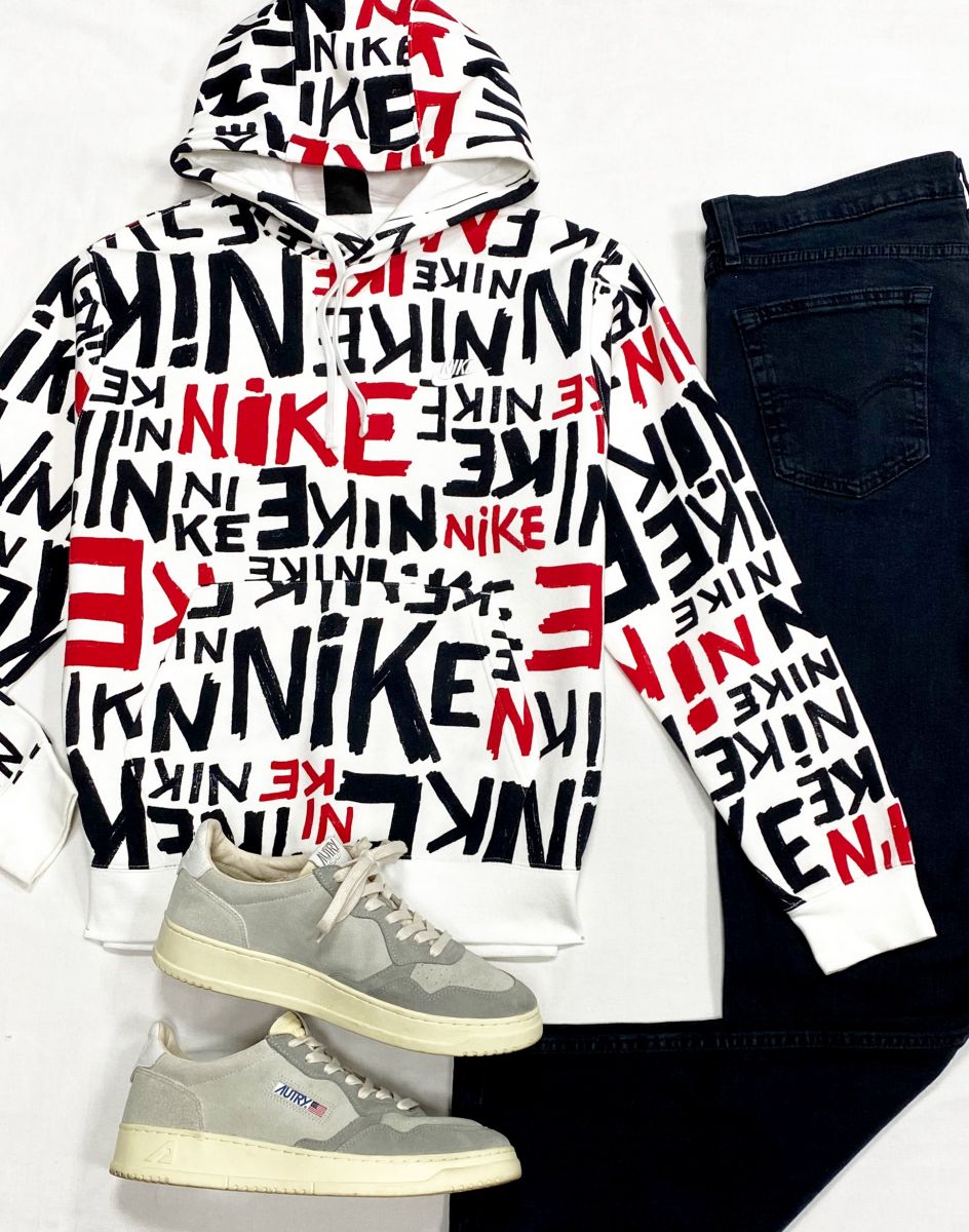 #mechtamen Толстовка размер M цена 3 131 руб
Джинсы размер 32 цена 4 697 руб
Кроссовки размер 44 цена 7 828 руб