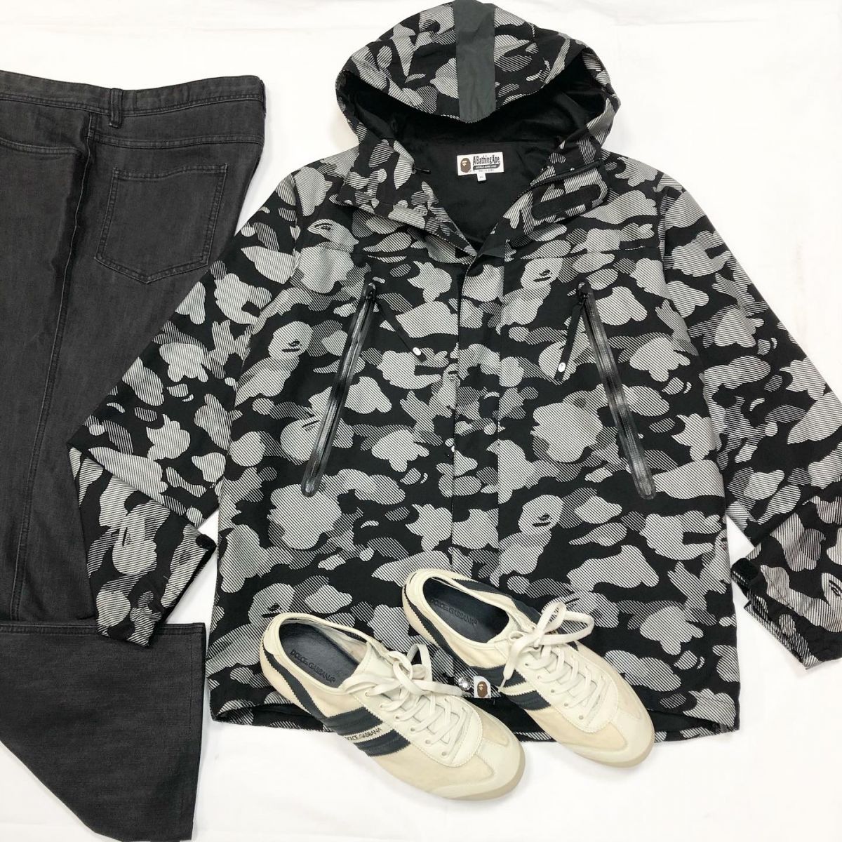 #MechtamenКуртка BATHING APE размер XL цена 23 078 руб Джинсы BRIONI размер 38 цена 12 308 руб