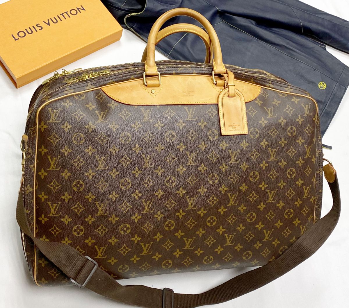Сумка / дорожная / Louis Vuitton размер 55/35 цена 62 620 руб