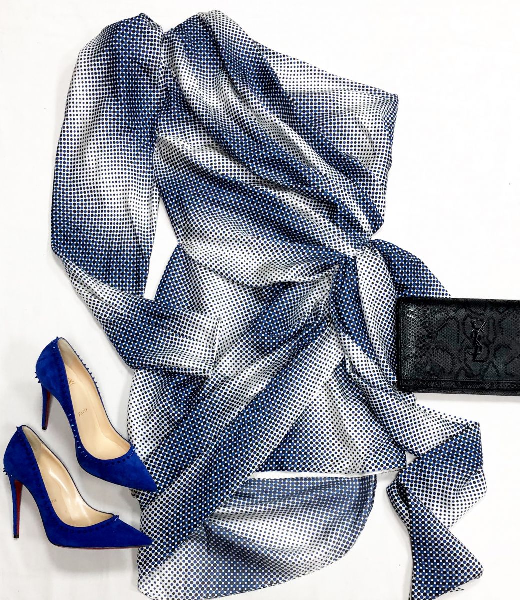 Платье Alexandre Vauthier размер 42 цена 31 310 руб
Туфли LOUBOUTIN размер 37 цена 10 959 руб
Сумочка Saint Laurent