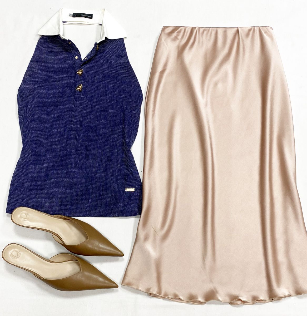 Юбка Nanushka размер M цена 9 393 руб/ с биркой/ 
Топ Dsquared размер M цена 3 914 руб
Сабо 12 Storeez размер 41 цена 7 828 руб