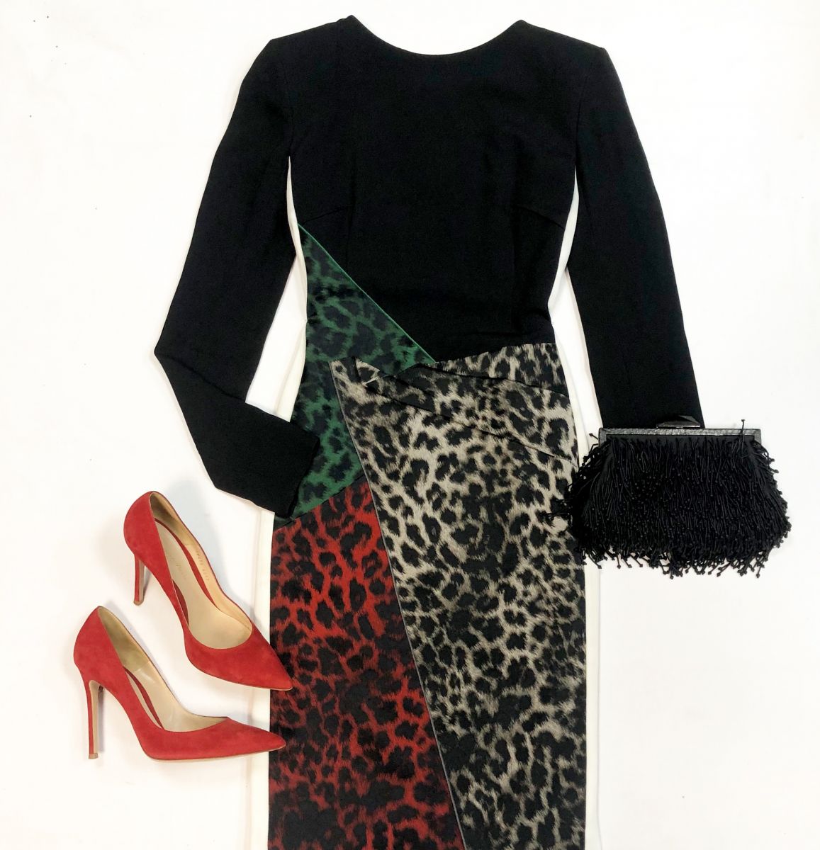 Платье Roland Mouret размер 42 цена 10 770 рубТуфли Gianvito Rossi размер 38.5 цена 15 385 руб