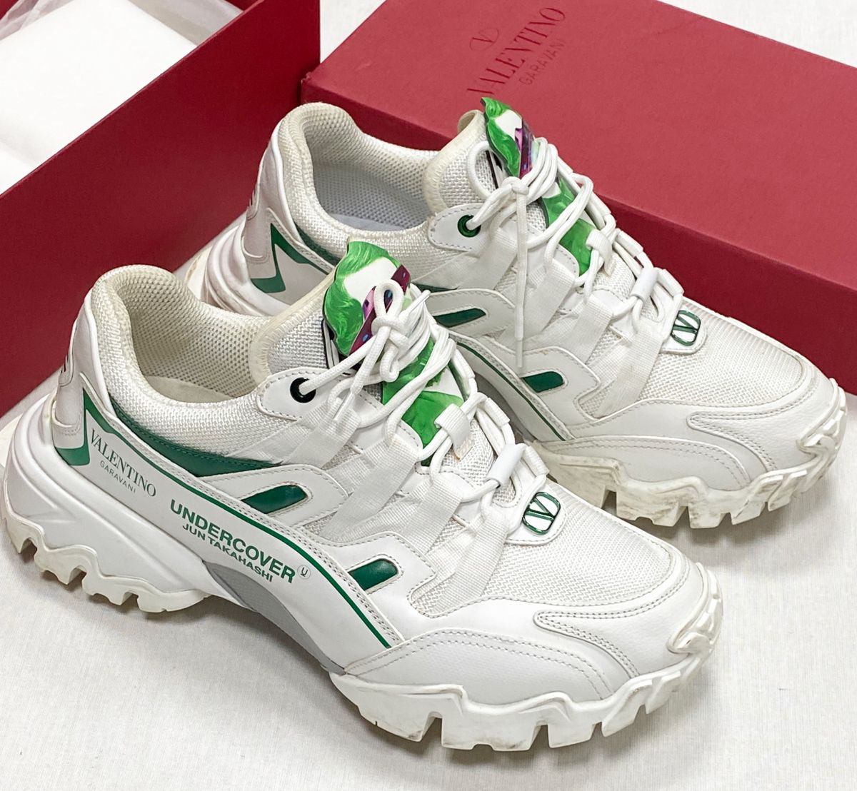 Кроссовки Valentino размер 40 цена 31 310 руб
