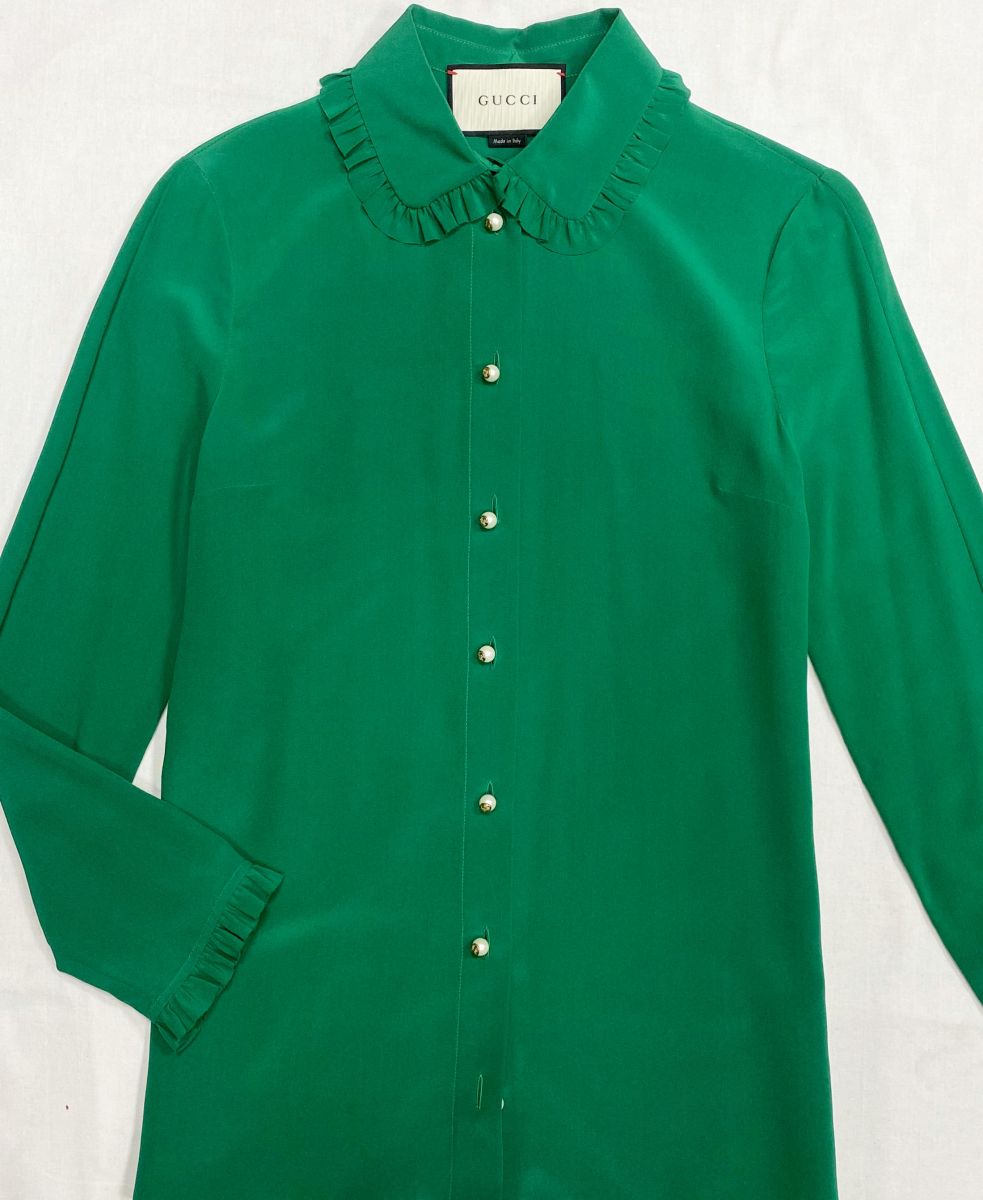 Блузка Gucci размер 38 цена 23 483 руб
Босоножки Gucci размер 39.5 цена 39 138 руб