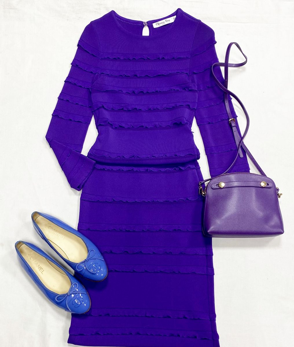 Платье Christian Dior размер 36 цена 10 959 руб
Балетки Chanel размер 37.5 цена 31 310 руб
Сумочка Furla 