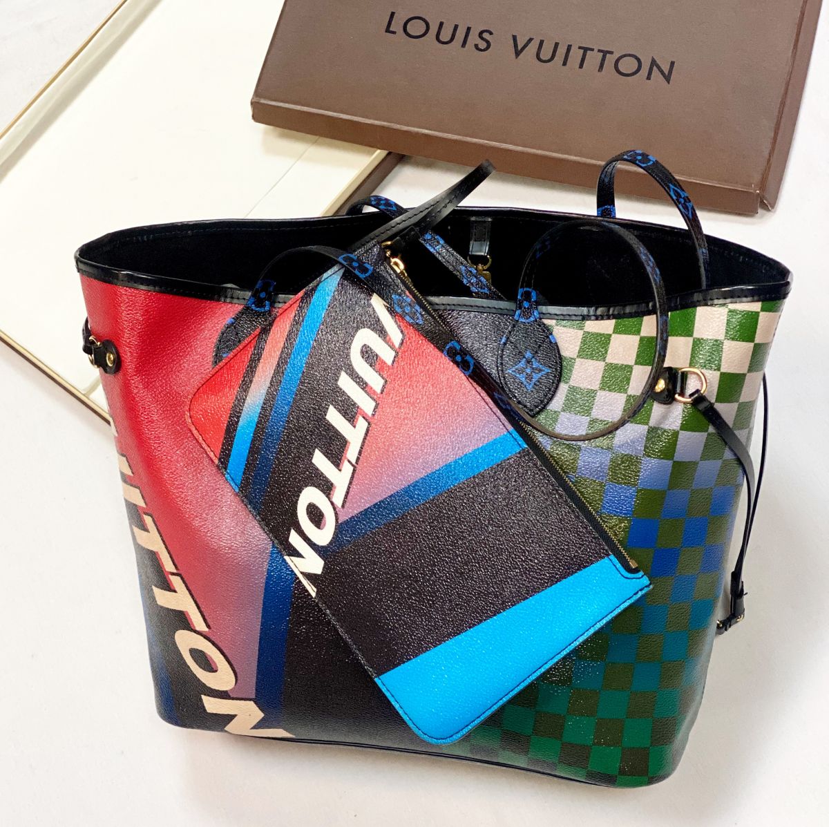 Сумка Louis Vuitton размер 30/25 цена 153 850 руб 