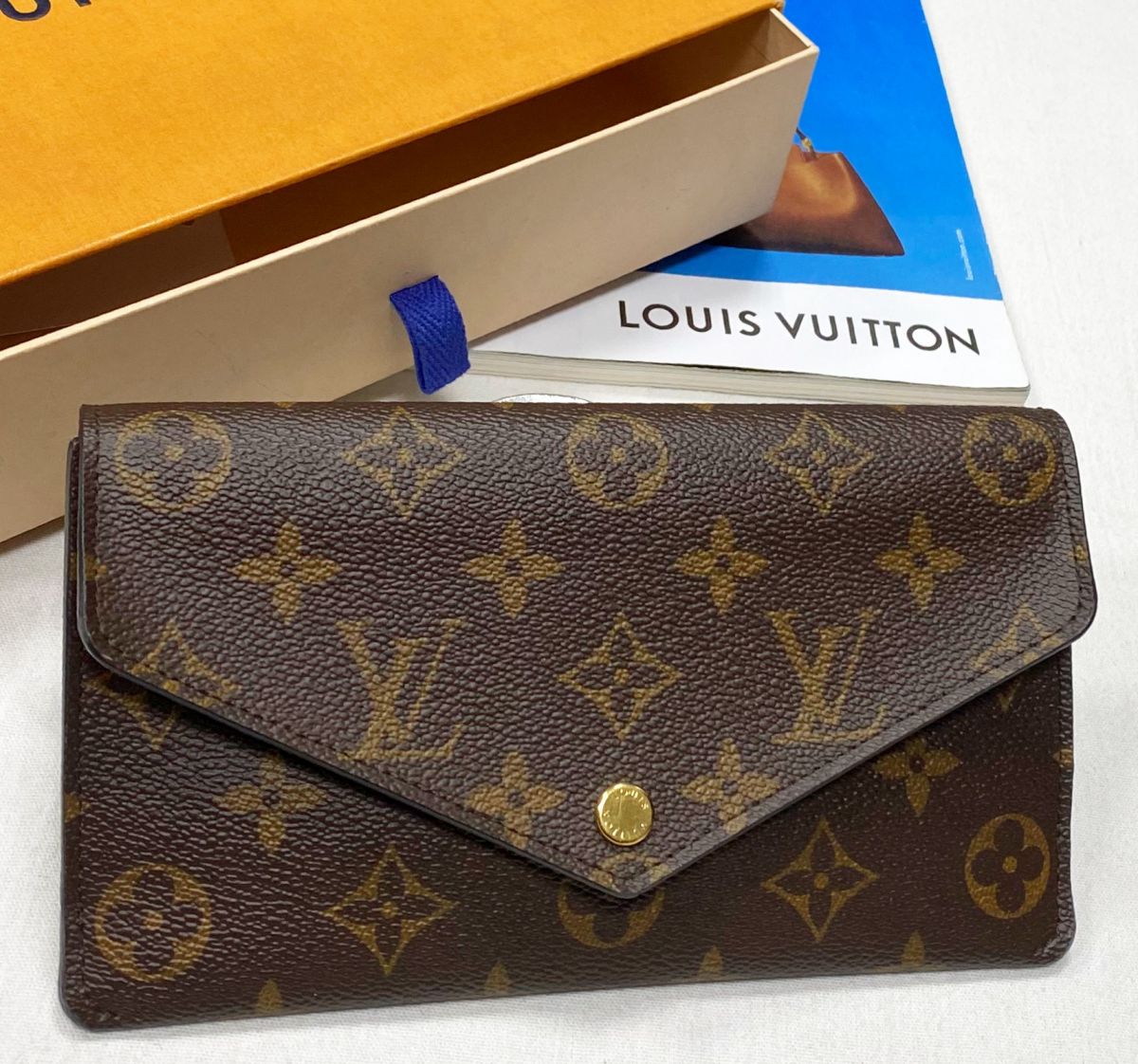 Кошелек Louis Vuitton цена 23 483 руб