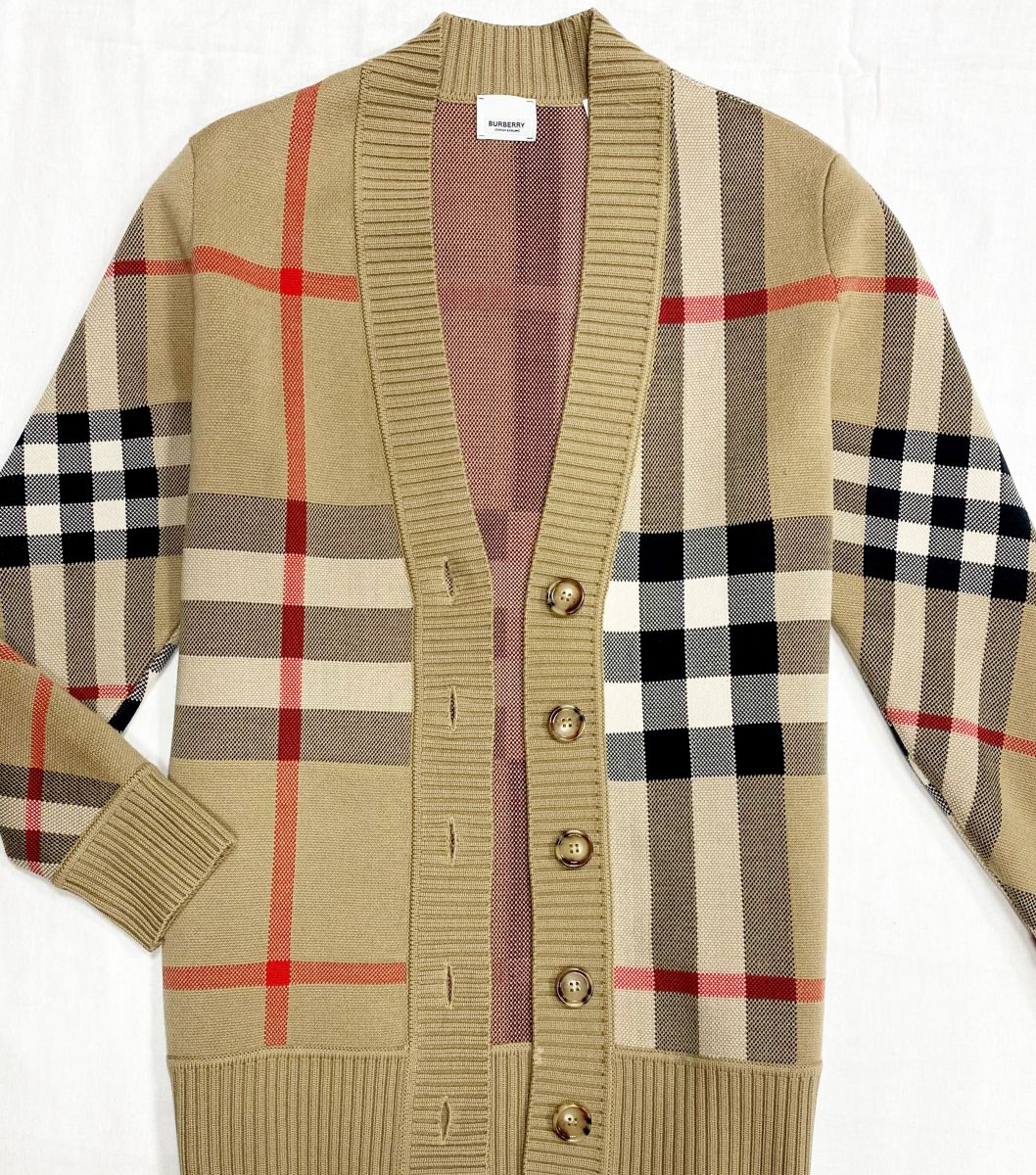Кардиган Burberry размер S цена 31 310 руб
Брюки Current / Elliott / Max Mara / Miu Miu размер 28/40/44 цена от 4 697 руб до 7 828 руб
Сумка Michael Kors 