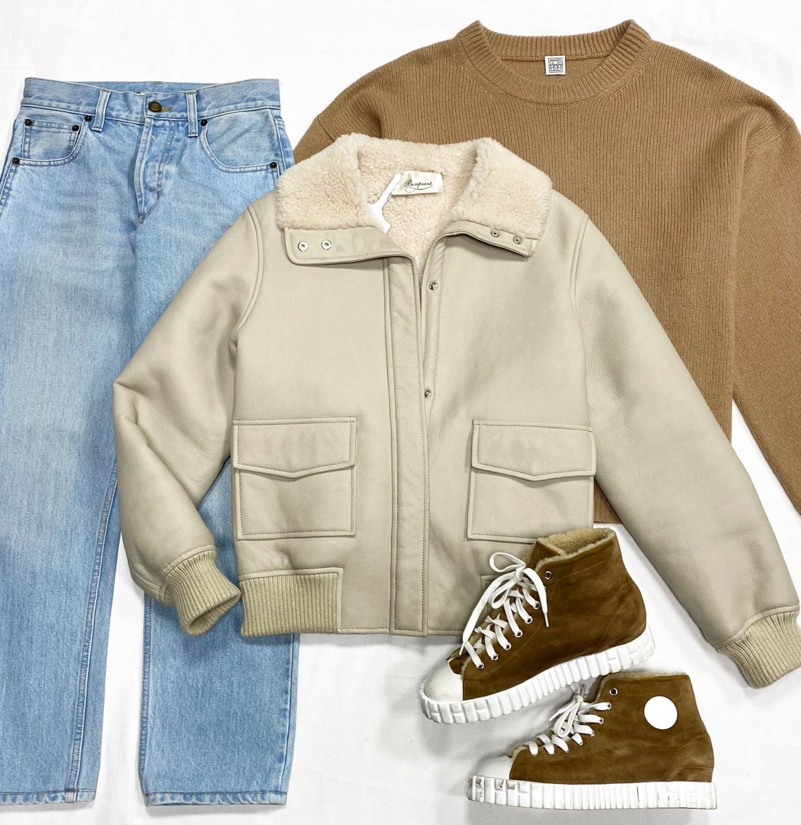 Кофта Toteme размер S цена 7 828 руб
Джинсы Saint Laurent размер 26 цена 15 655 руб
Дубленка размер 36 цена 15 655 руб
Кеды Hermes размер 38 цена 93 930 руб