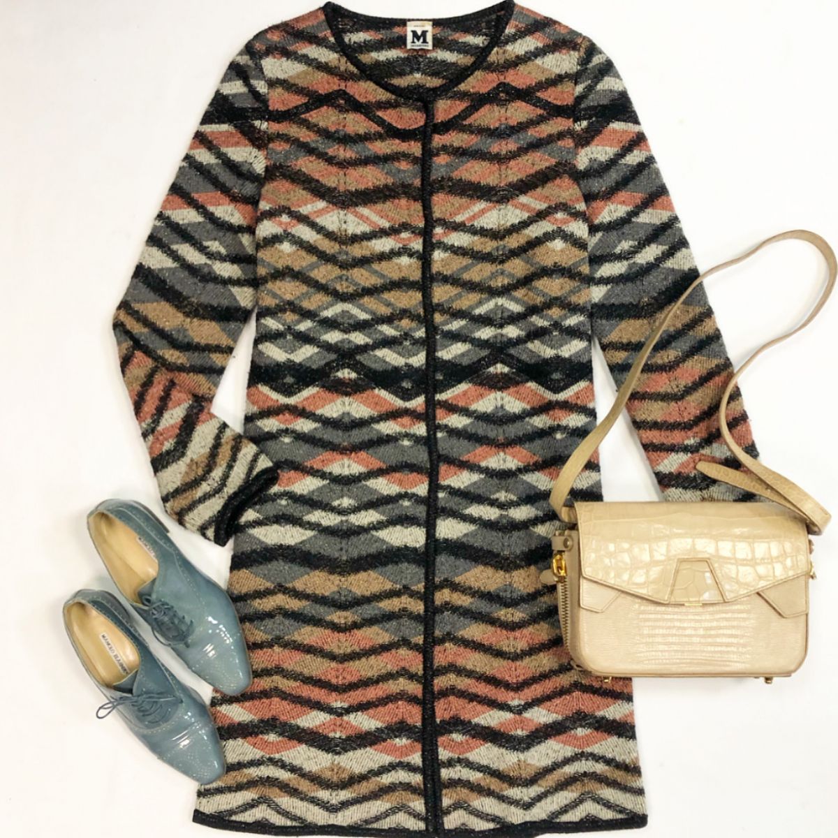 Кардиган MISSONI  размер 42 цена 4 616 рубБотинки MANOLO BLAHNIK  размер 38 цена 4 616 рубСумка ALEXANDER WANG 
