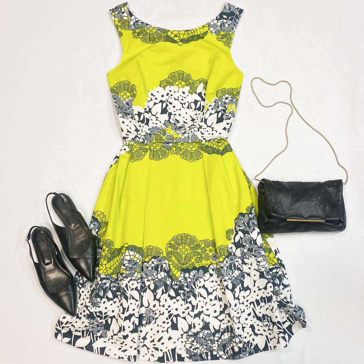 Платье Blumarine размер 40 цена 9 231 рубМюли Hermes размер 37 цена 12 308 рубСумка Lanvin