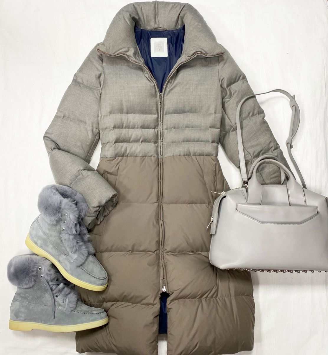 Пуховик Eleventy размер XS цена 23 483 руб 
Ботинки / на меху / Santoni размер 38.5 цена 31 310 руб 
Сумка Alexander Wang