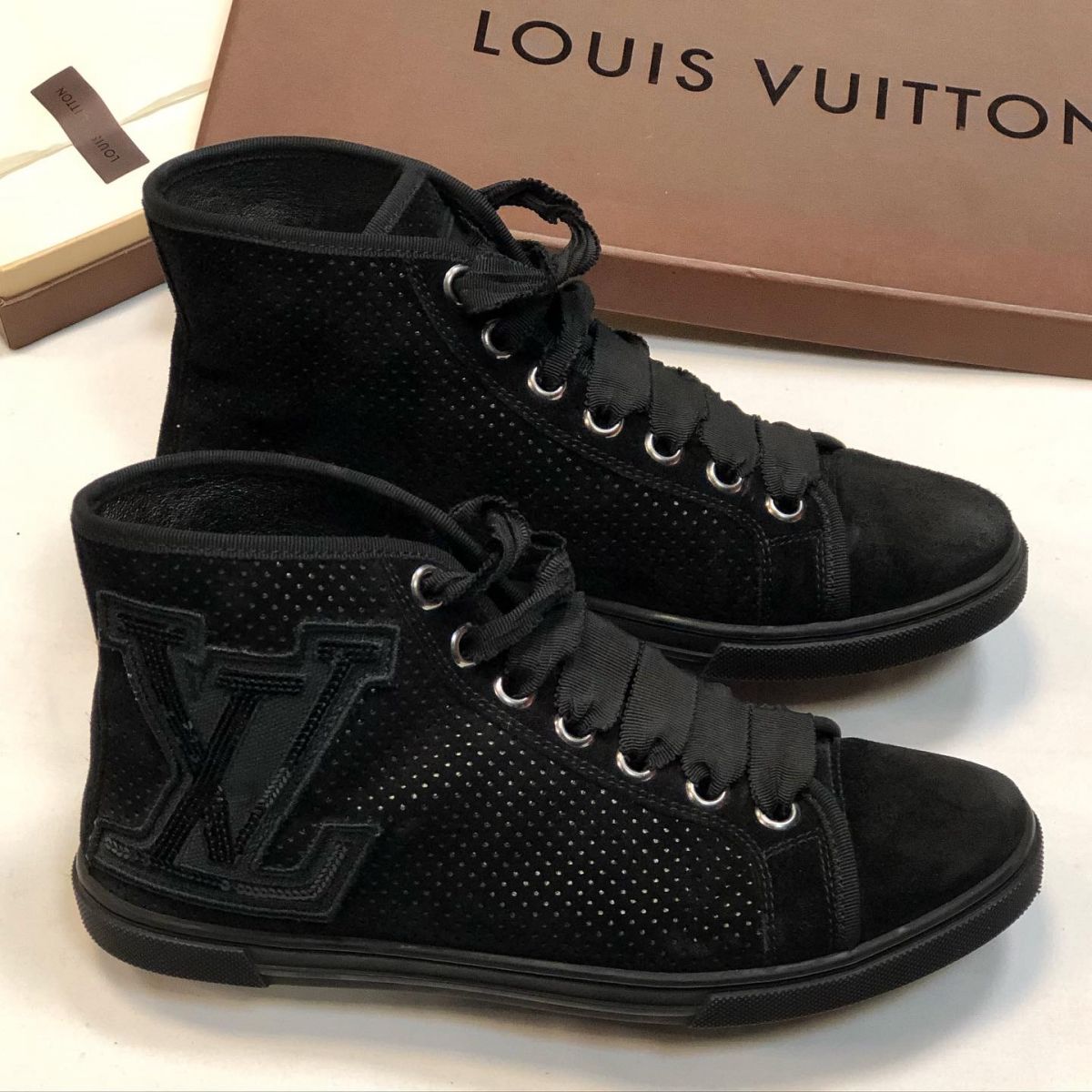 Кеды Louis Vuitton размер 36 цена 12 308 руб 